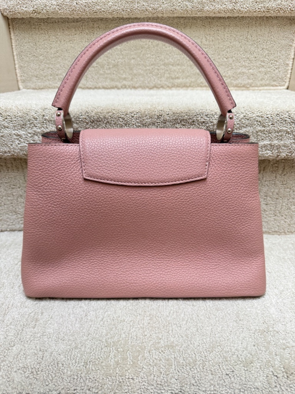 Louis Vuitton Taurillon Capucines PM in Dusty Rose - Picture 2 of 11